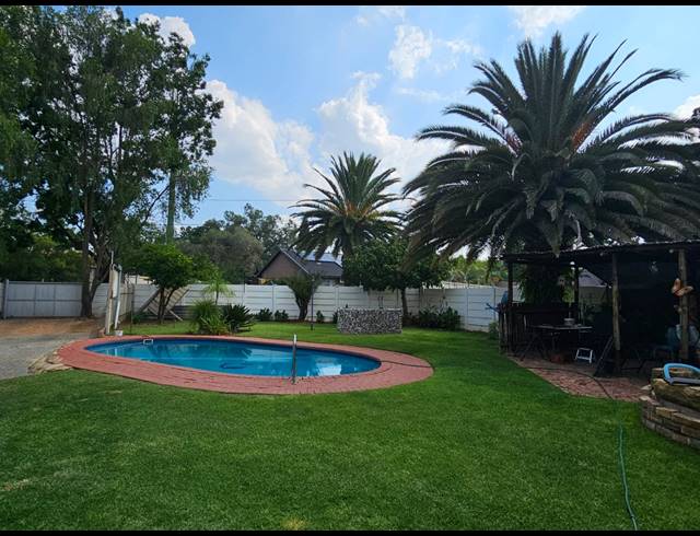 4 BEDROOM HOUSE TO LET IN VAALPARK